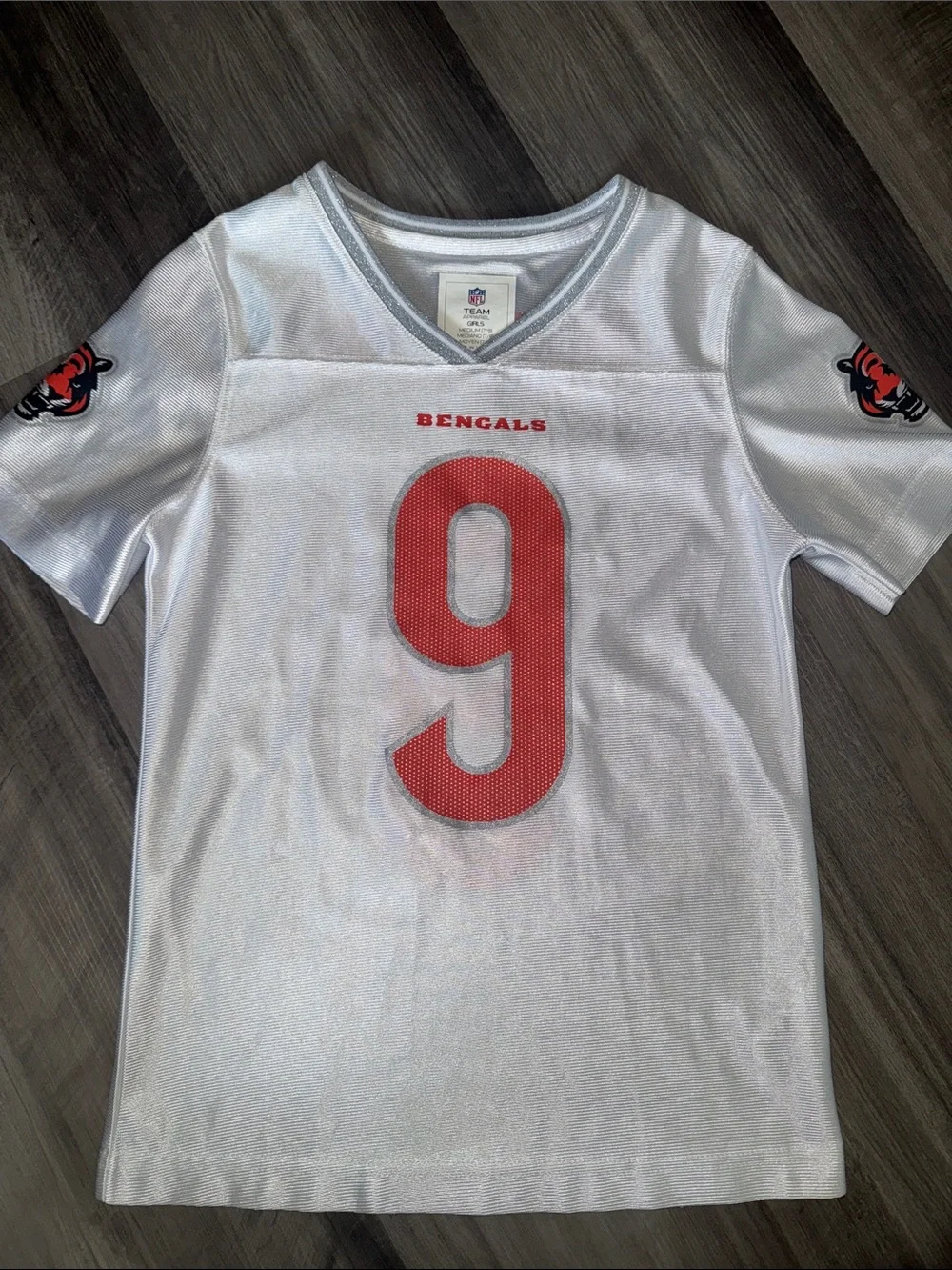 NFL Joe Burrow jersey girls medium 7 8 white silver sparkle Cincinnati Bengals 9